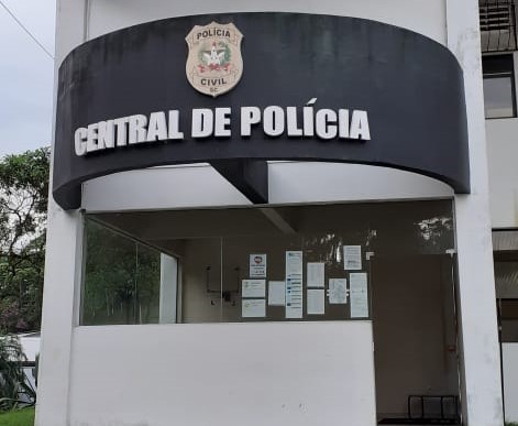 Os tr&ecirc;s suspeitos foram presos e encaminhados &agrave; Central de Pol&iacute;cia – Foto: Gladionor Ramos/ND