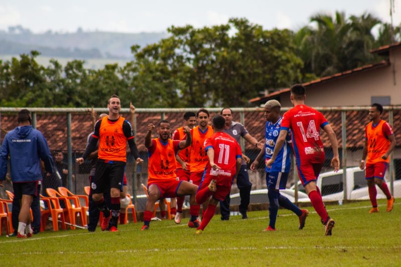 Jogadores comemoram gol de empate que deu a vaga ao Marcílio – Foto: Bruno Golembiewski/Marcílio Dias