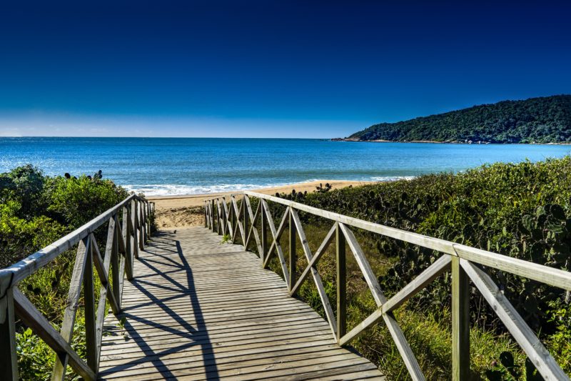 Praia de Taquaras, em Balne&aacute;rio Cambori&uacute;, entrou para a lista – Foto: Alfabile/Prefeitura Municipal de Balne&aacute;rio Cambori&uacute;/Divulga&ccedil;&atilde;o