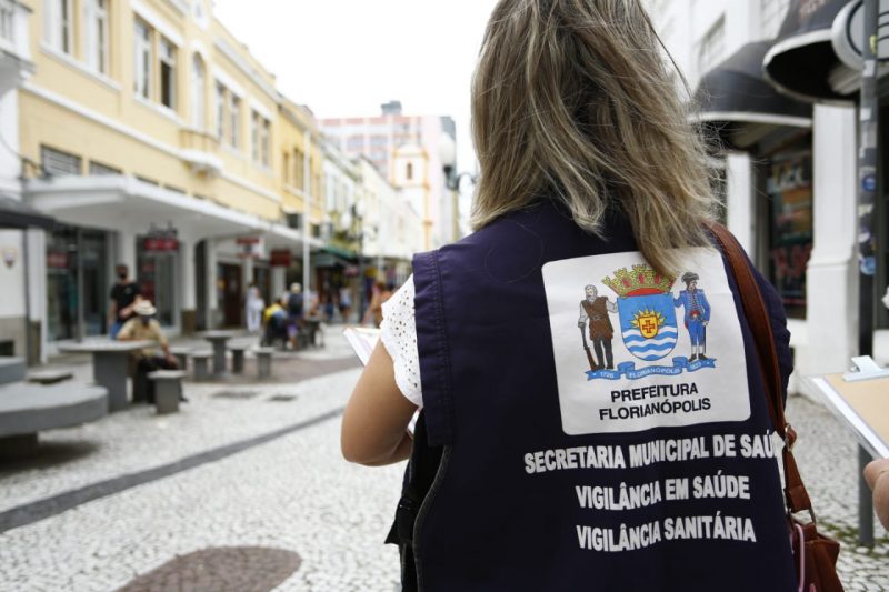 Vigil&acirc;ncia Sanit&aacute;ria fiscaliza cumprimentos das medidas restritivas na Capital – Foto: PMF/Divulga&ccedil;&atilde;o/ND