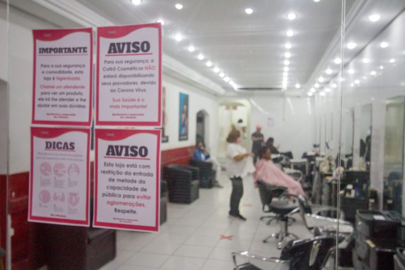 Sal&atilde;o de beleza aberto durante a pandemia – Foto Flavio Tin/ND