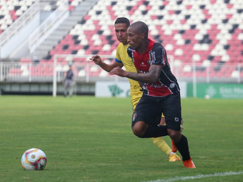 Gustavinho é o artilheiro e marcou quatro dos 11 gols do time na temporada – Foto: Vitor Forcellini/JEC