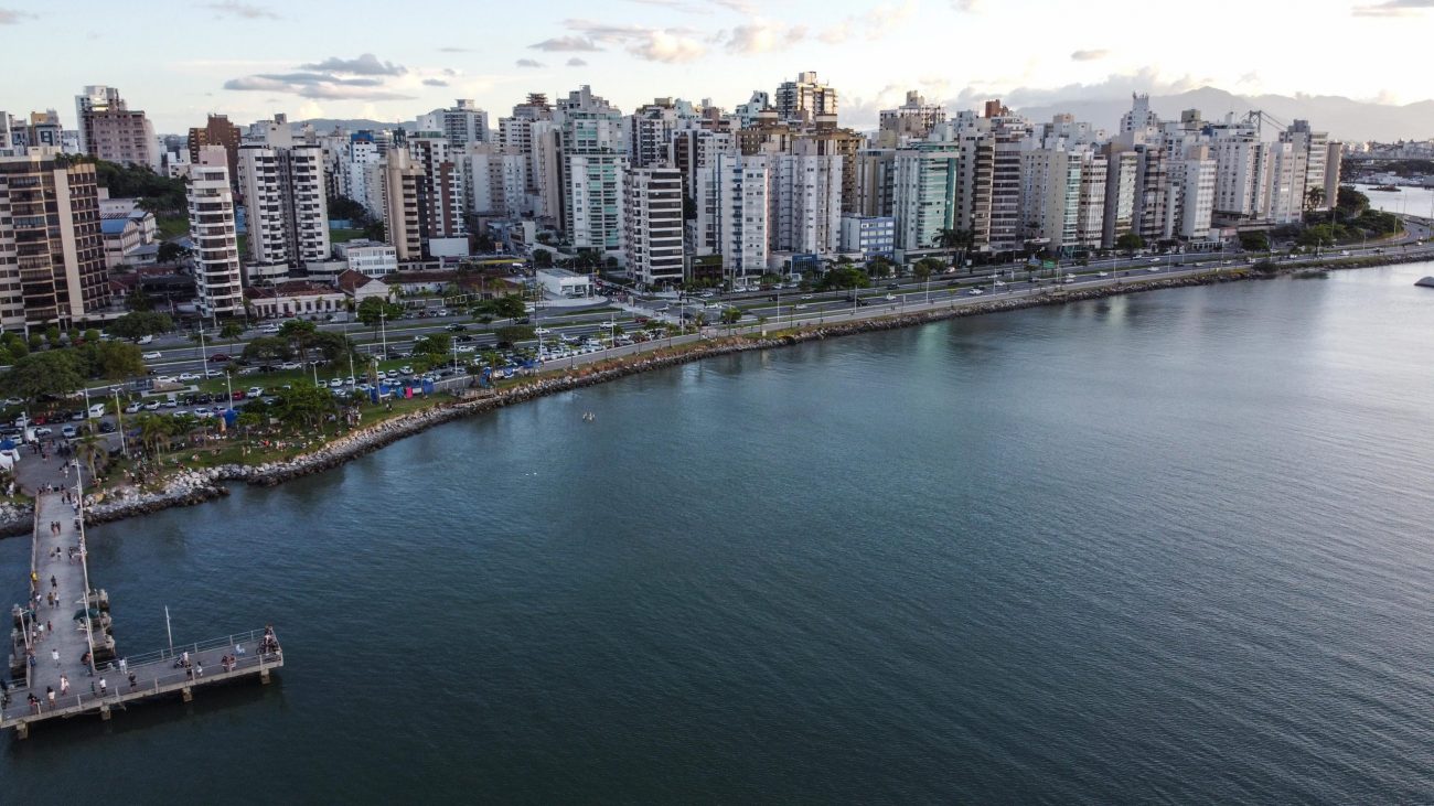 Florianópolis tem sua economia alicerçada nas atividades do comércio, prestação de serviços públicos, indústria de transformação e turismo. - Anderson Coelho/ND