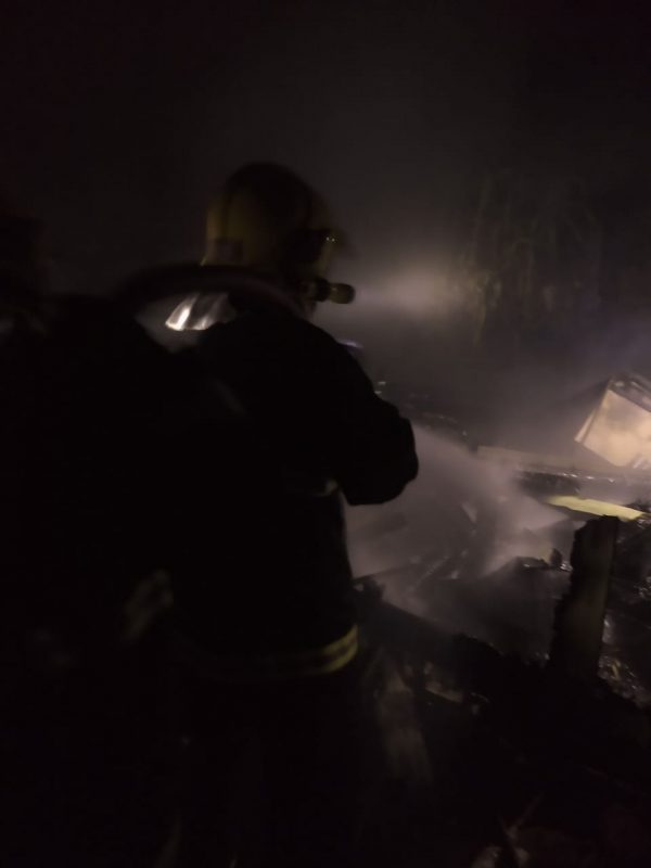 Ainda n&atilde;o se sabe como o inc&ecirc;ndio teria iniciado – Foto: Corpo de Bombeiros Militar/Divulga&ccedil;&atilde;o