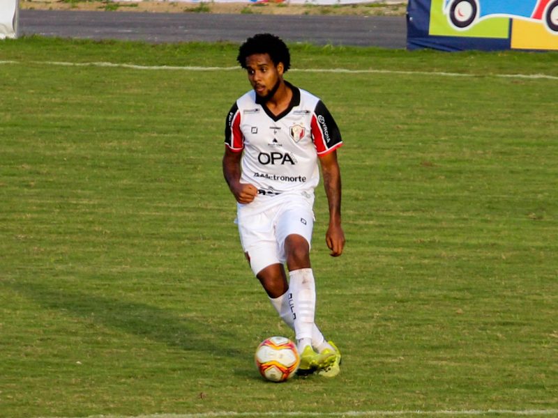 Empr&eacute;stimo do zagueiro terminou no final da S&eacute;rie D e JEC adquiriu os direitos do atleta – Foto: Vitor Forcellini/JEC