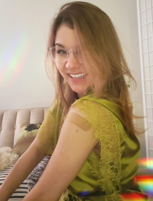 Ana tomou a vacina como precau&ccedil;&atilde;o, antes de visitar a fam&iacute;lia no Brasil – Foto: Arquivo Pessoal