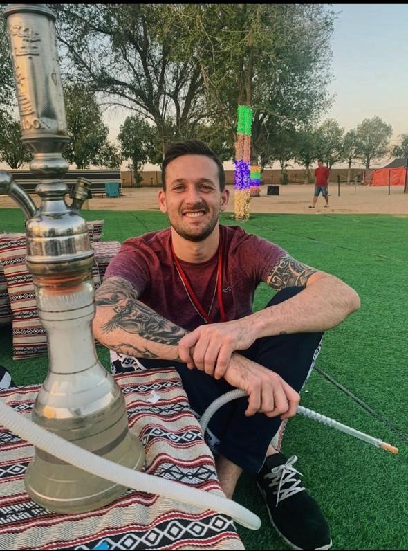 Alexandre trabalha h&aacute; cerca de um ano no pa&iacute;s – Foto: Arquivo Pessoal