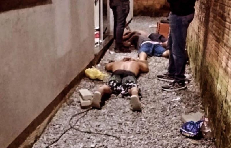 Quatro pessoas foram presas durante a opera&ccedil;&atilde;o – Foto: Pol&iacute;cia Civil/Divulga&ccedil;&atilde;o