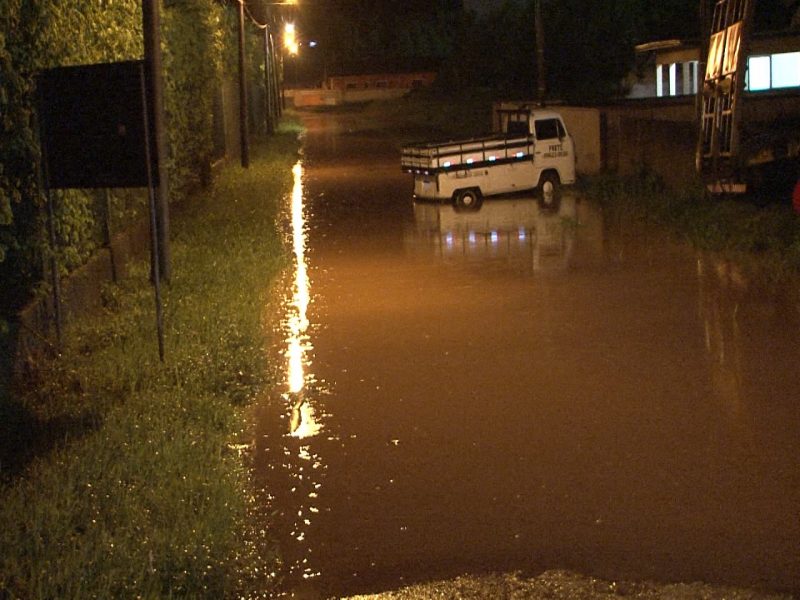 Os bairros mais afetados foram o Centro, Tapera, Rocio Pequeno, Rocio Grande e Acara&iacute; – Foto: Juliano Masselai/NDTV