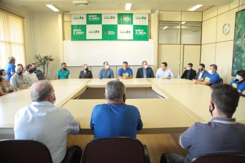 Reunião foi na sede da Prefeitura de Chapecó – Foto: Leandro Schmidt/Prefeitura de Chapecó/ND
