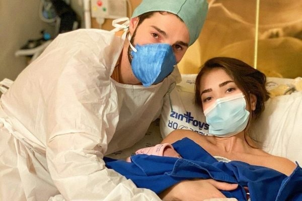 Alok e Romana no hospital