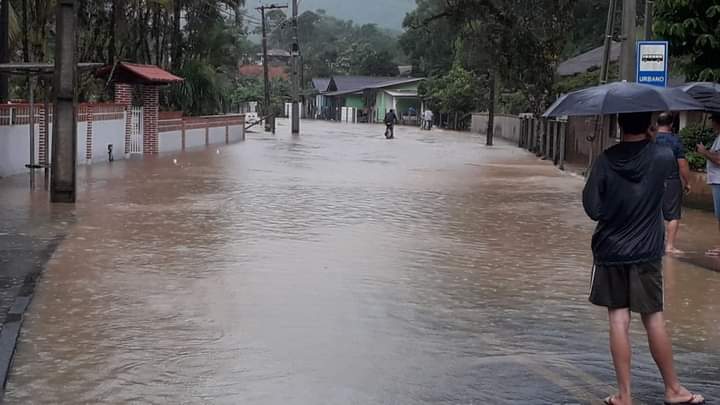 Bairro Fid&eacute;lis, em Blumenau, tamb&eacute;m registrou alagamentos – Foto: Grazi Costa