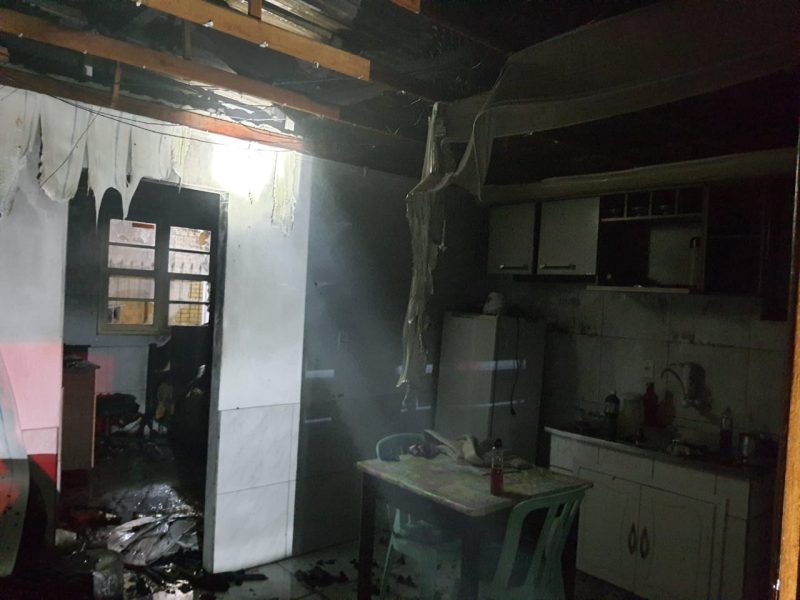 Casa incendiada em São José