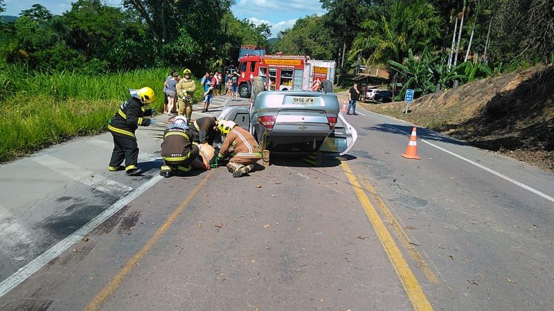 O resgate contou com diversas equipes da regi&atilde;o – Foto: Corpo de Bombeiros de Ibirama