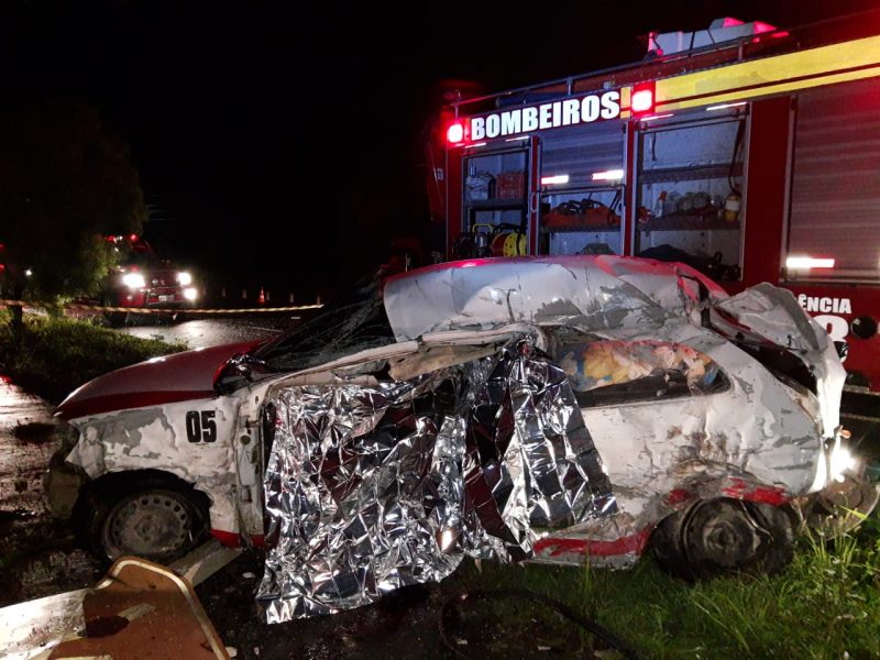 Motorista do carro acabou morrendo no local – Foto: CBM/ND
