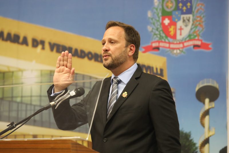 Adriano Silva tomou posse como prefeito de Joinville – Foto: Andr&eacute; Kopsch/ND