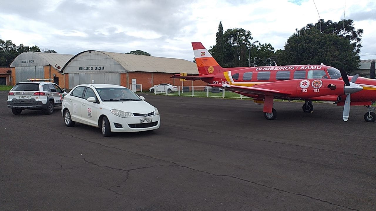 Após descarregar as vacinas em Joaçaba, aeronave seguiu viagem para Concórdia - Carlos Correa/Divulgação