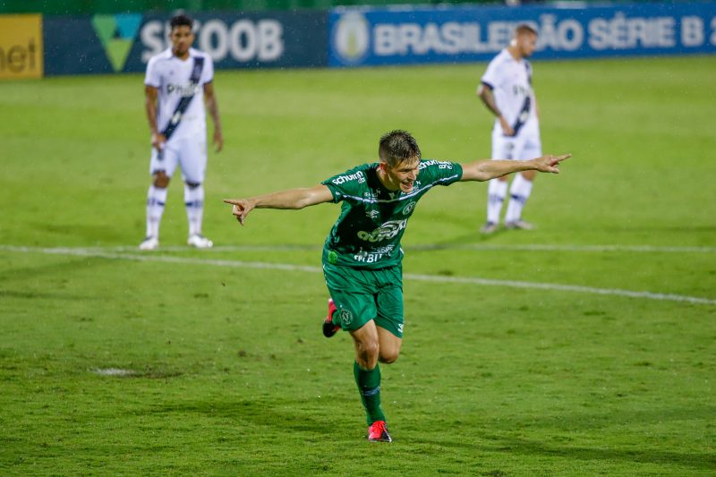 Perroti comemora gol diante da Ponte Preta