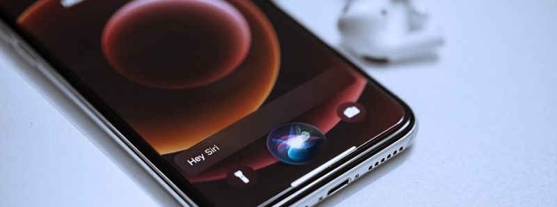 Apple: aprenda a mudar a voz da Siri - Omid Armin on Unsplash