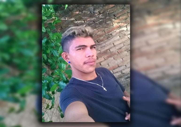 Ant&ocirc;nio, de 23 anos, foi morto com um golpe de faca no peito – Foto: Reprodu&ccedil;&atilde;o/Redes sociais