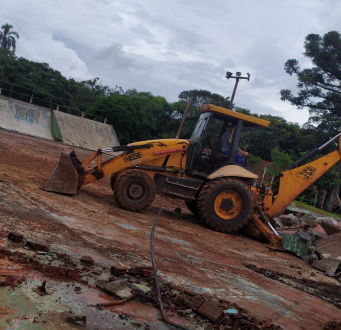 Demoli&ccedil;&atilde;o da pista iniciou nesta semana. – Foto: Associa&ccedil;&atilde;o Chapecoense de BMX/Divulga&ccedil;&atilde;o/ND