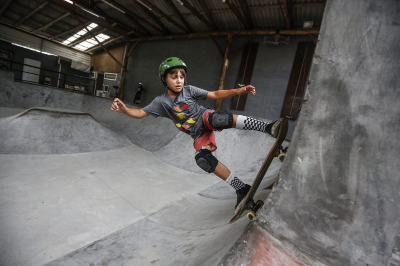Romeu Cajueiro, 12 anos, é um dos novos praticantes do skate. Foto: Anderson Coelho/ND