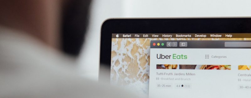 Como recuperar cartão pré-pago na Uber e Uber Eats - Charles Deluvio on Unsplash