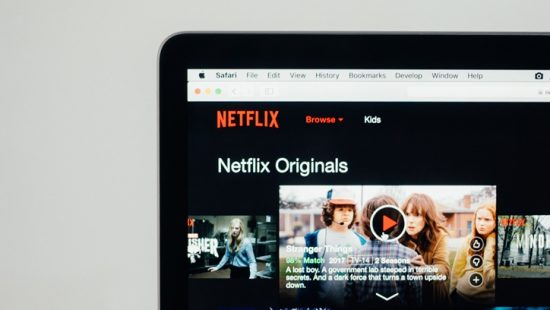 Netflix estuda barrar conta de quem compartilha senha