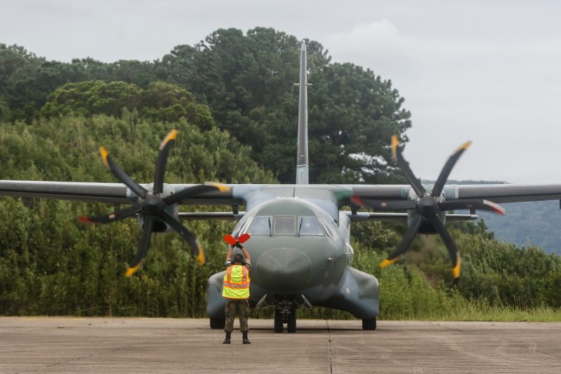 Avião com as vacinas aterrissou na Base Aérea de Florianópolis por volta das 11h30 – Foto: Anderson Coelho/ND