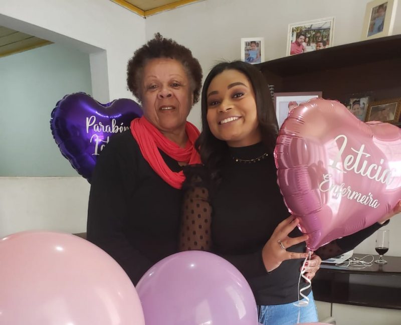 Concei&ccedil;&atilde;o Pereira, 66 anos, ficou 12 dias internada no isolamento de Covid-19 em Itaja&iacute;, sua neta Let&iacute;cia identificou que era hora de levar a av&oacute; ao Hospital – Foto: Arquivo Pessoal/ND