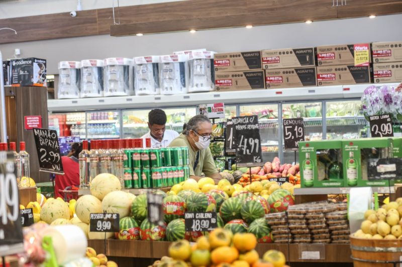 Consumidores estão optando por ir às compras nos primeiros dias do mês &#8211; Foto: Anderson Coelho/Arquivo/ND