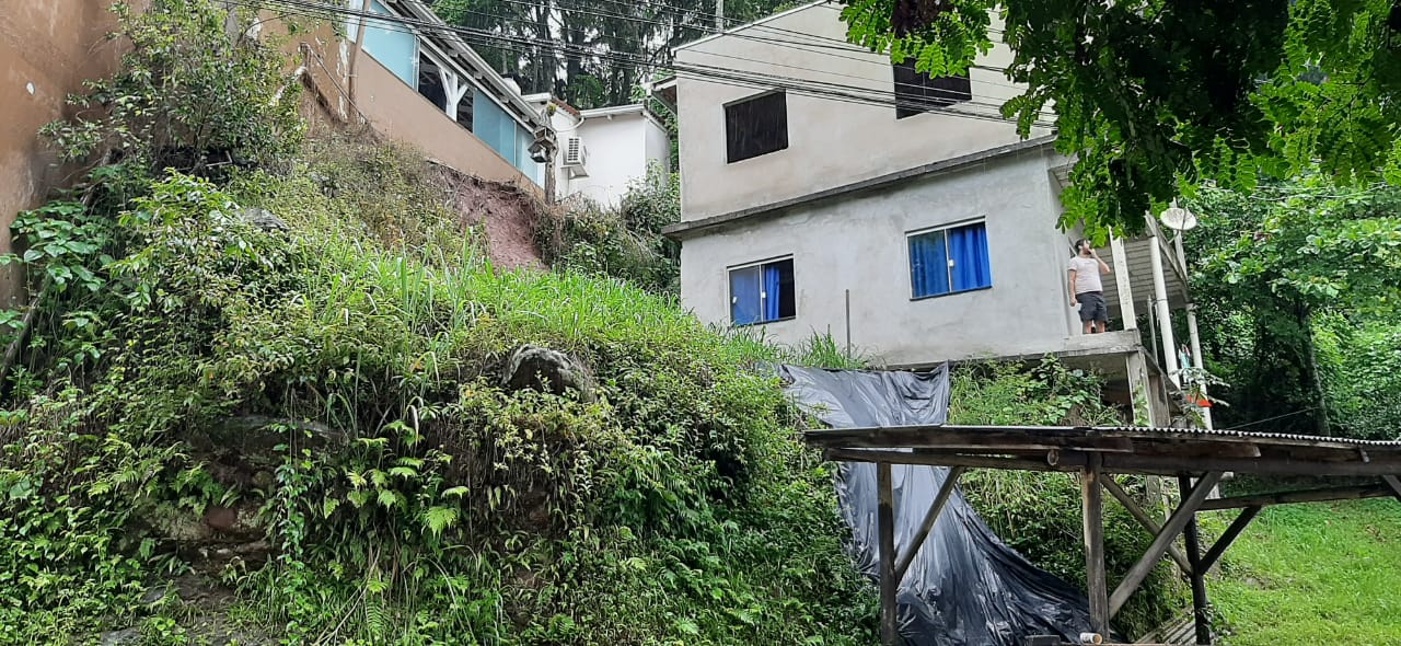 Três deslizamentos foram registrados nas últimas horas em Gaspar - Defesa Civil Gaspar / Divulgação