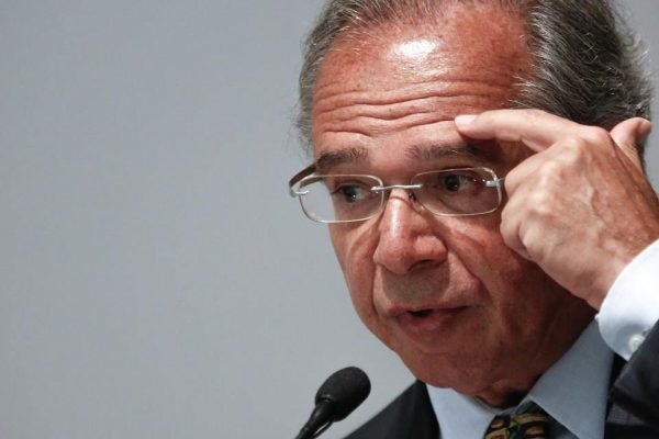 Paulo Guedes em discurso