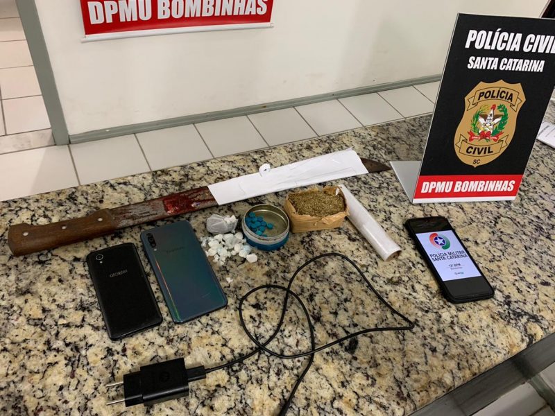 Na casa do suspeito foram encontrados entorpecentes embalados para o tráfico – Foto: Polícia Civil/ND
