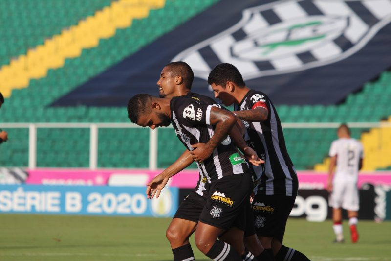 Figueirense caiu para a S&eacute;rie C, mas em 2008 havia ca&iacute;do da elite para a S&eacute;rie B – Foto: Patrick Floriani/FFC