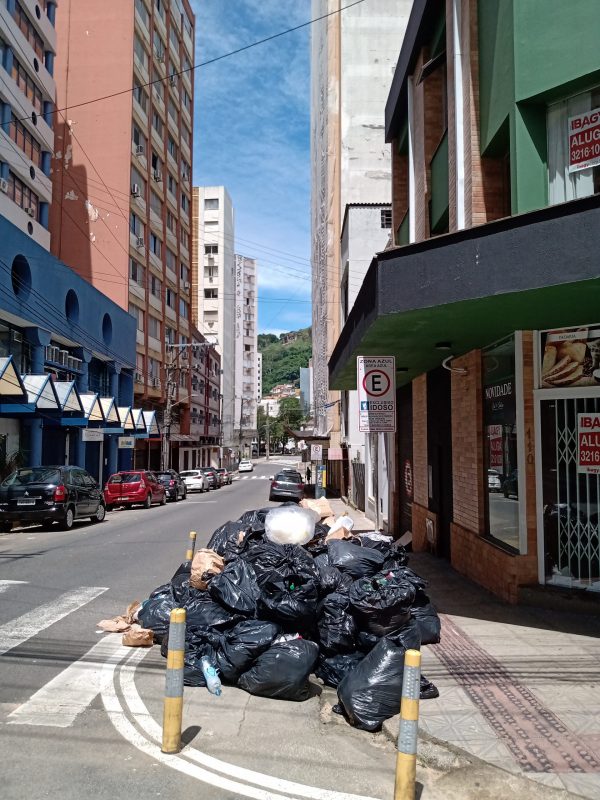 Rua Anita Garibaldi – Foto: Fabio Gadotti/ND