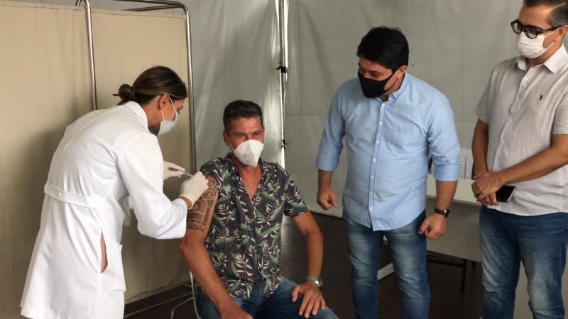 Leandro da Silva atua na linha de frente do combate à Covid-19 em Porto Belo – Foto: Secom Porto Belo/Divulgação