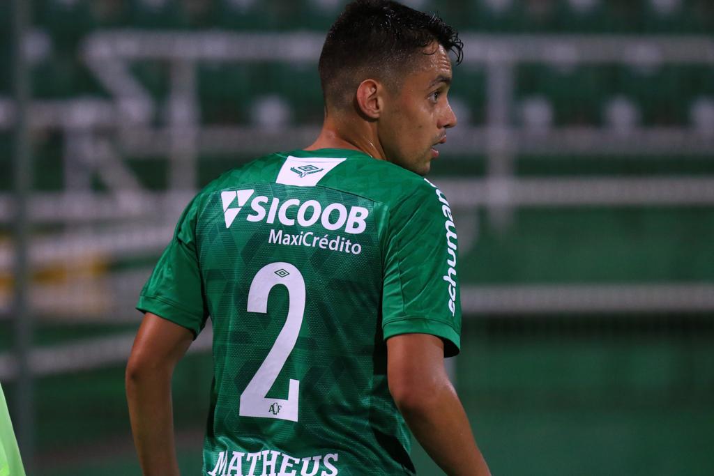 Chapecoense garantiu o título inédito do Campeonato Brasileiro da Série B por um placar de 3 a 1 para cima do time do Confiança. - Márcio Cunha/ACF/Divulgação