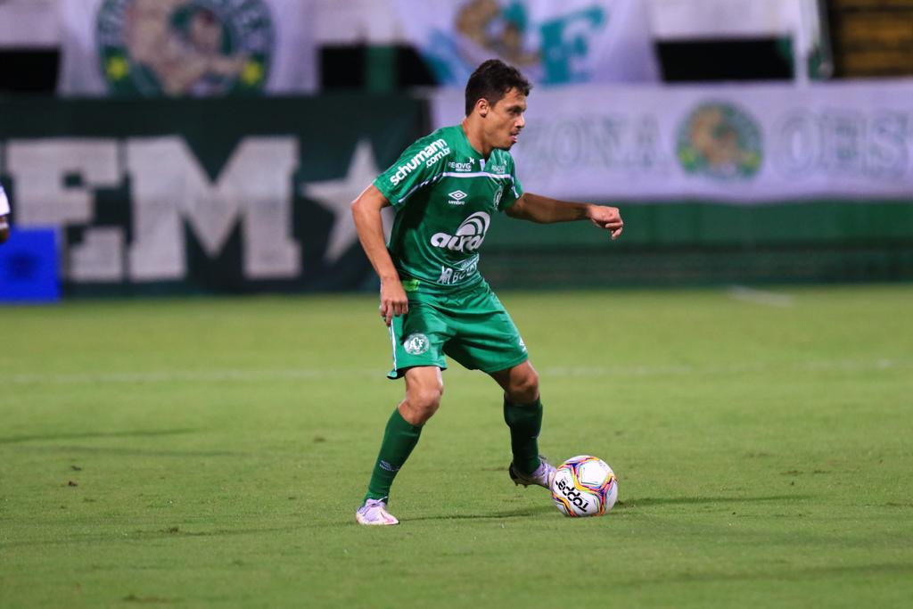 Chapecoense garantiu o título inédito do Campeonato Brasileiro da Série B por um placar de 3 a 1 para cima do time do Confiança. - Márcio Cunha/ACF/Divulgação