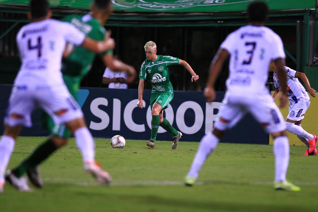 Chapecoense garantiu o título inédito do Campeonato Brasileiro da Série B por um placar de 3 a 1 para cima do time do Confiança. - Márcio Cunha/ACF/Divulgação