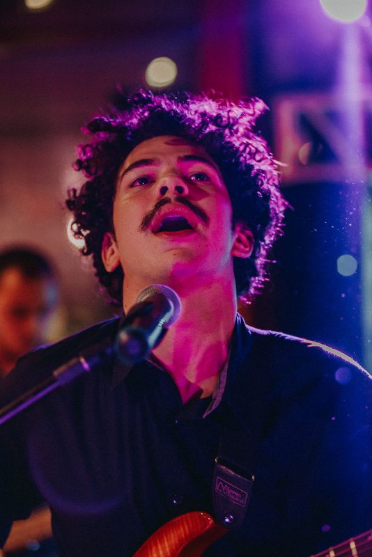 Misael estuda Licenciatura em M&uacute;sica na Udesc e &eacute; filho de musicistas, ambos cantores l&iacute;ricos – Foto: Divulga&ccedil;&atilde;o/ND