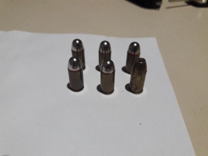 Munições foram encontradas com um dos suspeitos em Camboriú – Foto: Polícia Militar/Divulgação