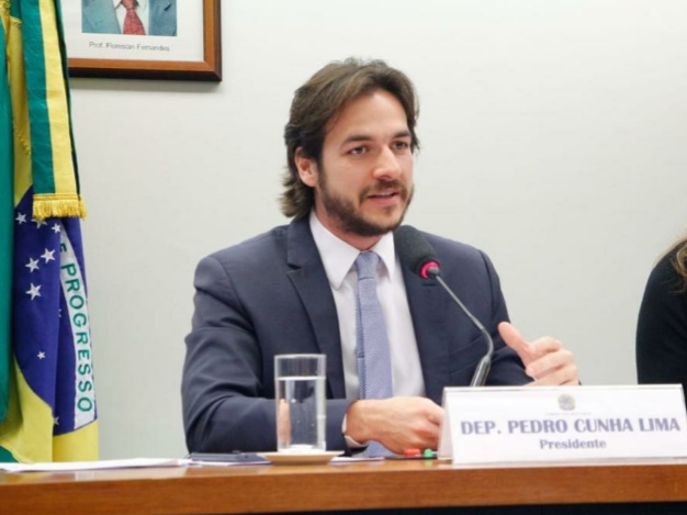 Pedro Cunha Lima, autor da PEC do Penduricalho