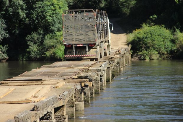 Além da federalização, Carlos Moisés pede a recupração da Ponte das Goiabeiras, na SC-114