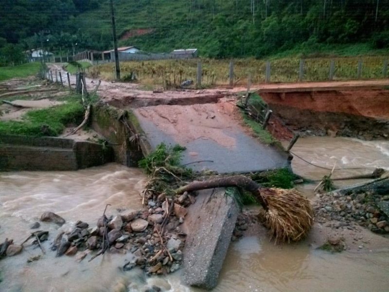 Temporal causou estragos em São João Batista