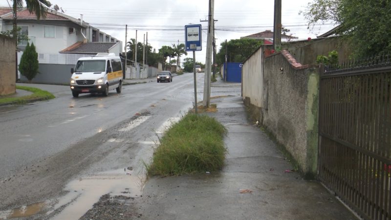 No Parque Guarani, nem estrutura há nessa parada de ônibus – Foto: Josi Ronkoski/NDTV