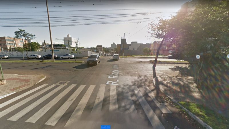 Tentativa de roubo aconteceu por volta das 23h entre as ruas Rio de Janeiro e Porto Alegre – Foto: Google Street View