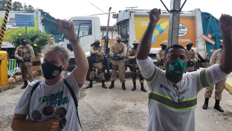 Trabalhadores da Comcap e sindicalistas do Sintrasem em piquete de greve no Itacorubi – Foto: Divulgação/Sintrasem/ND