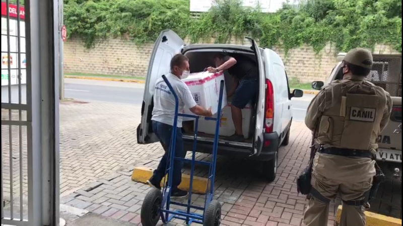 Vacinas que serão distribuídas para o Alto Vale do Itajaí chegam a Rio do Sul – Foto: Divulgação