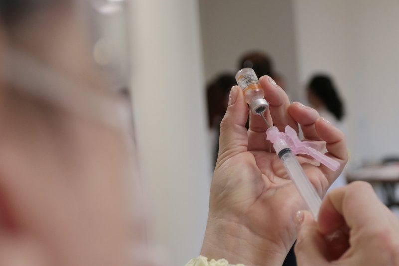 Biguaçu emitiu nota para esclarecer declaração de que estaria vacinando profissionais de uma clínica médica privada – Foto: CRISTIANO ESTRELA//DIVULGAÇÃO/ND